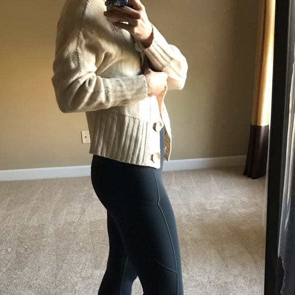 Free people sweater, size small - Picture 3 of 3